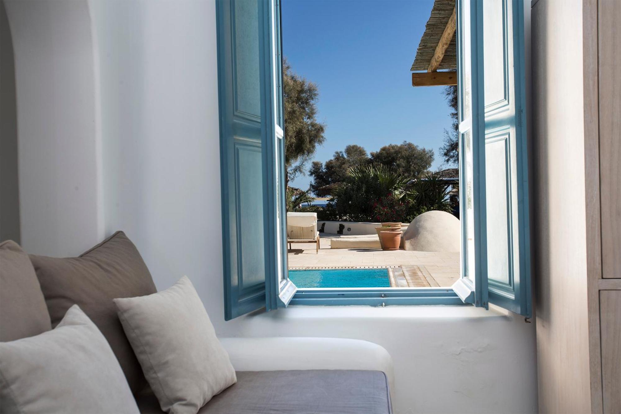 Black Rose 3* Perissa (Santorini)